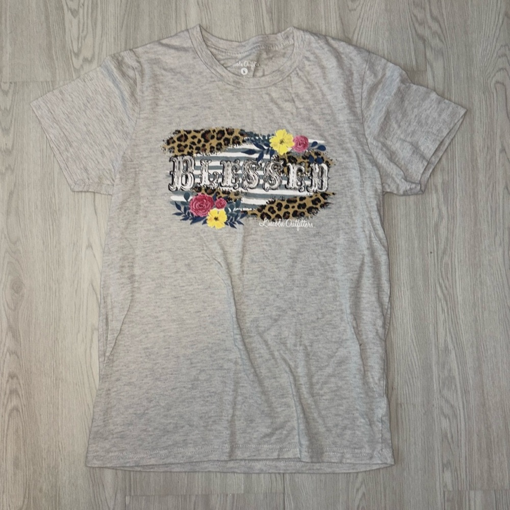 🛍 LINCOLN OUTFITTERS “Blessed” t-shirt